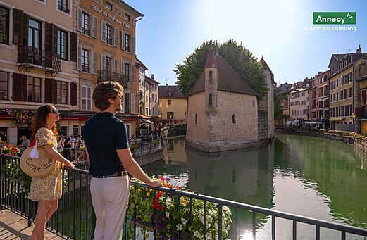 Palais de l'Isle und Kanal von Annecy, historische Stadt in Hochsavoyen.