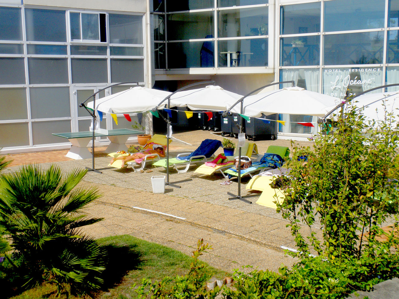 Tischtennis, Liegest�hle auf Camping CAPFUN H�tel/R�sidence Oc�ane in Andernos Les Bains (33).