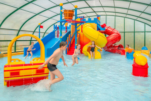 Hallenbad, Rutschen CAPFUN Armor Héol in Piriac sur Mer (44).