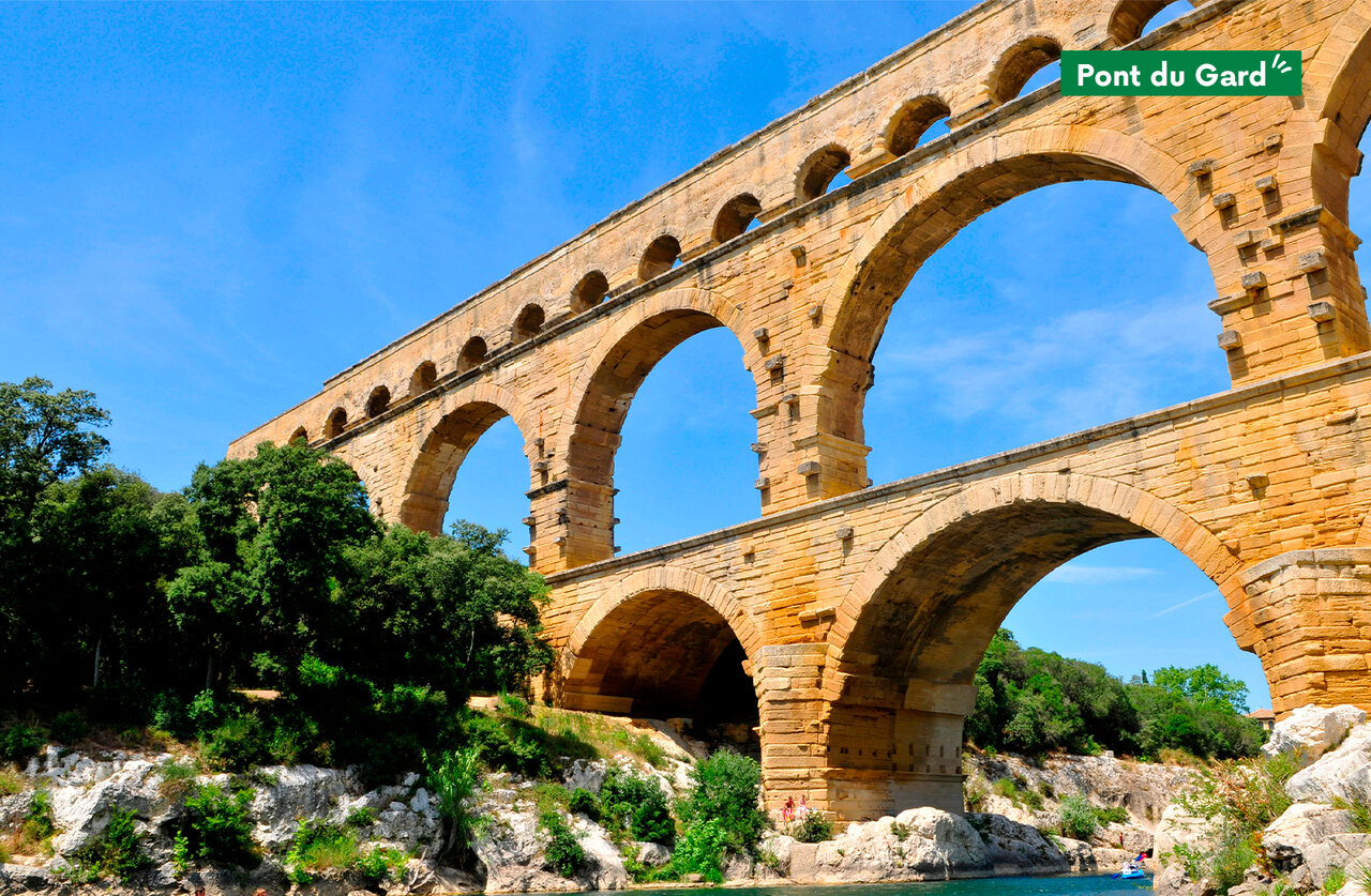 Pont du Gard, majest�tisches r�misches Aqu�dukt, historische Sehensw�rdigkeit nahe Ch�teauneuf du Pape.