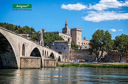 Pont Saint-Bénézet und Papstpalast in Avignon, Juwelen der Provence.