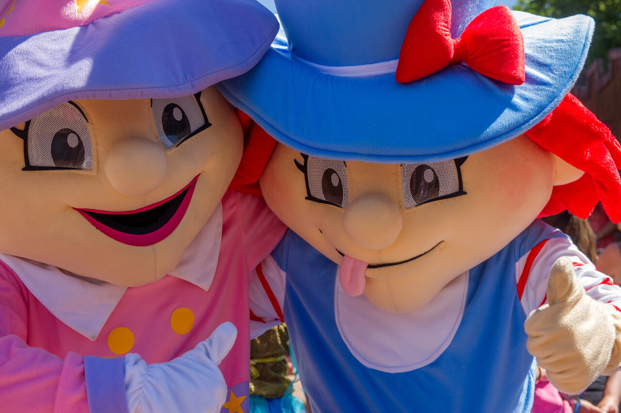Vrolijke mascottes op camping CAPFUN Atlantique Parc in Les Mathes / La Palmyre (17).