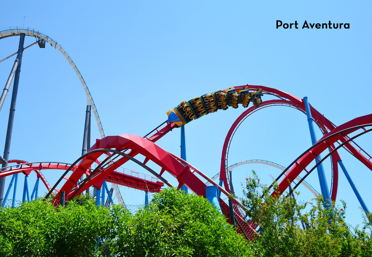 Spektakul�re Achterbahn in Port Aventura, Freizeitpark nahe Deltebre, Tarragona.