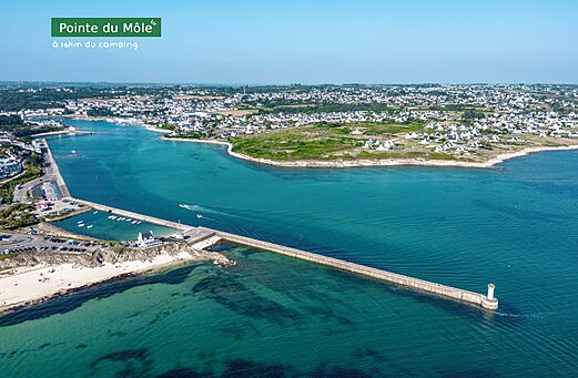 Pointe du Môle, marina and fine sandy beach in Brittany.