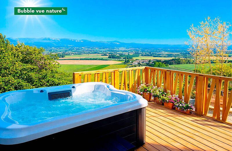 Carabouille Speeltuin - Bruisende jacuzzi op houten terras, panoramisch uitzicht, camping CLICOCHIC Bastets Marsanne (26).