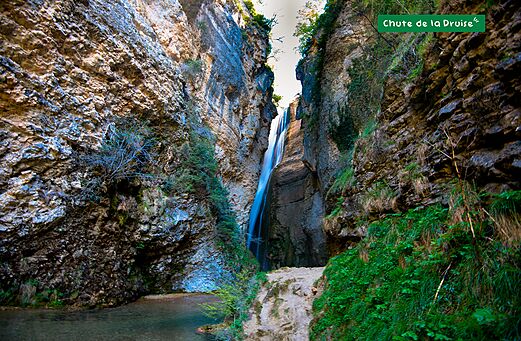 Chute de la Druise, impressive natural waterfall in rocky gorge near Marsanne (26).