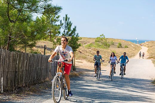 Familien-Fahrradaktivit�t auf dem Campingplatz CAPFUN Bel Air in Aiguillon sur Mer (85).