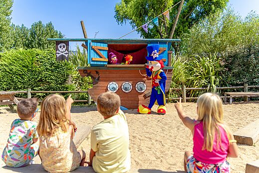 Puppentheater und Maskottchen für Kinder auf dem Campingplatz CAPFUN Bel Air in Aiguillon sur Mer (85).