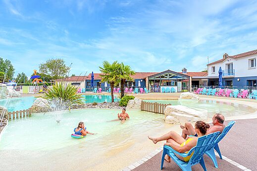 Au�enpool auf dem Campingplatz VAGUES OCEANES Bois Joly in Saint-Jean-de-Monts (85).