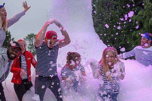 Lustige Schaumparty-Animation f�r Urlauber auf CAPFUN Bonne Etoile in BOIS PLAGE EN RE (17).