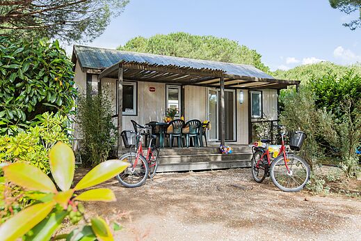 Mobilheim mit Terrasse und Fahrr�dern auf CAPFUN Bonne Etoile in BOIS PLAGE.