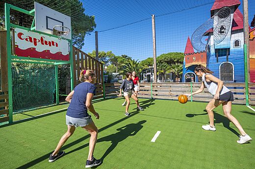 Multisportplatz Basketball auf CAPFUN Bonne Etoile, BOIS PLAGE EN RE (17).