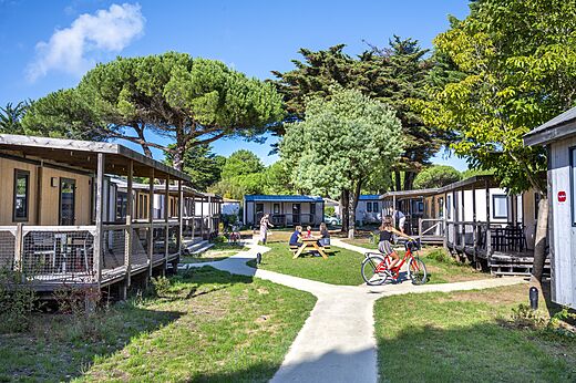 Moderne stacaravans op camping CAPFUN Bonne Etoile in BOIS PLAGE EN RE (17).