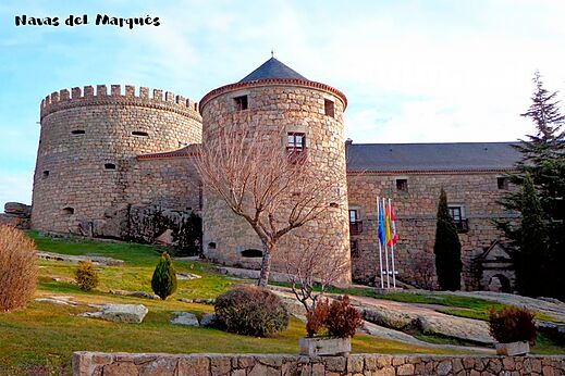 Historic castle of Las Navas del Marqués, a place to visit near the campsite.