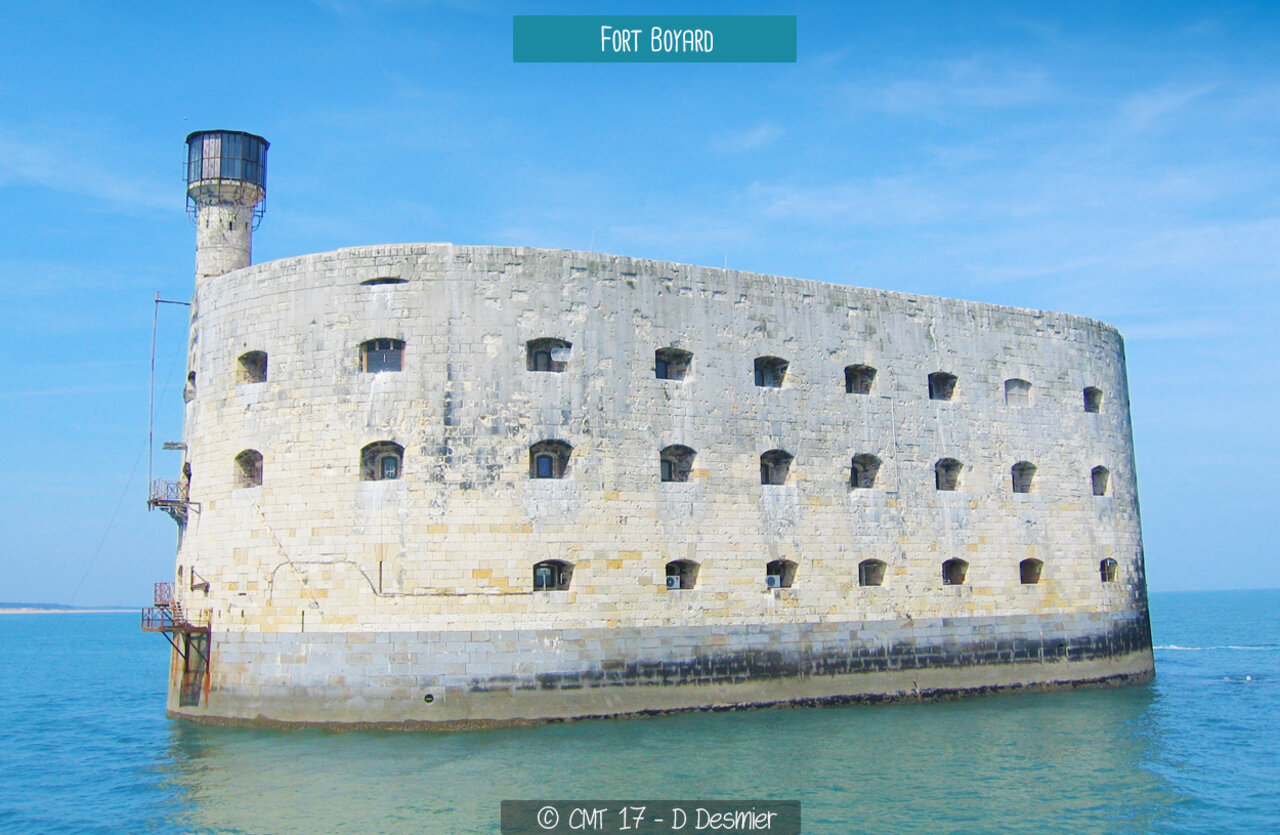 Fort Boyard, historisch zeefort te bezoeken nabij La Rochelle.