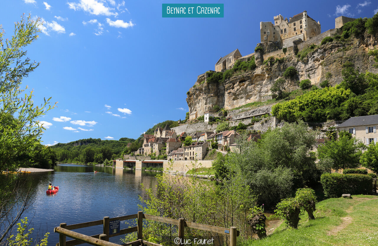 Medieval village of Beynac-et-Cazenac in Dordogne, with its castle and river.