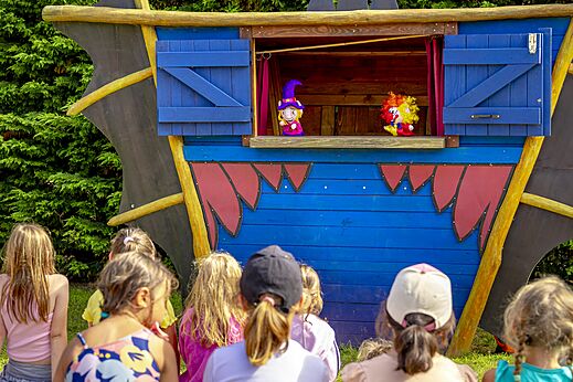 Puppentheater Kinder auf Campingplatz CAPFUN Château de Galinée, SAINT CAST LE GUILDO.