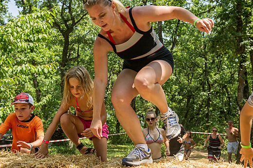 Animation sportive en famille au camping CAPFUN Ch�nes � Medis/Royan (17).