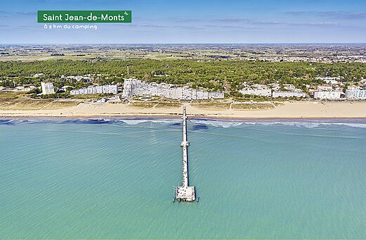 Luftaufnahme des Strandes und der Seebr�cke von Saint Jean-de-Monts, Vend�e.