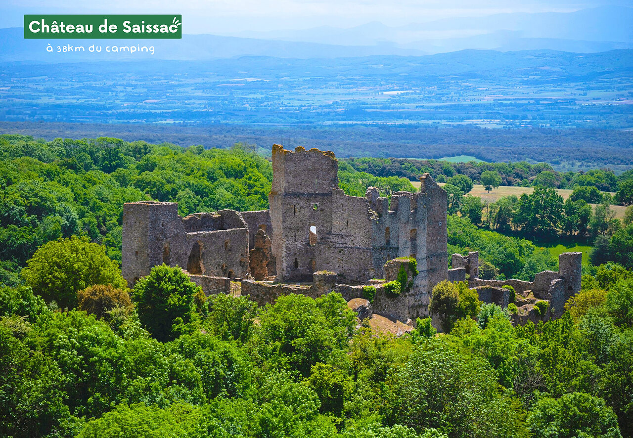 Ruines m�di�vales du Ch�teau de Saissac, site historique � visiter pr�s de Rustiques (11).