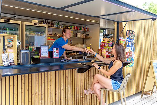 Campingbar, Getr�nkeservice im VAGUES OCEANES Coq Hardi in Cassy-Lanton.