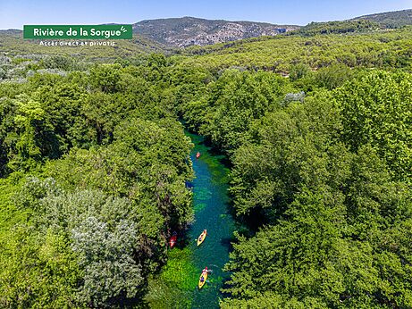Kajaks auf der Sorgue, direkter und privater Zugang zum Camping CLICOCHIC Coutelière in Lagnes (84).