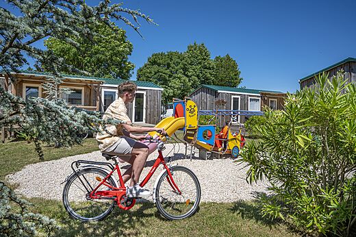Kinderspielplatz auf dem Campingplatz CAPFUN Curty's in Jard sur Mer (85).