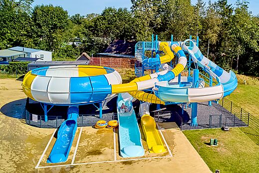 Giant water slides and pool at CAPFUN De Eikenhof campsite in Paasloo/Oldemarkt.