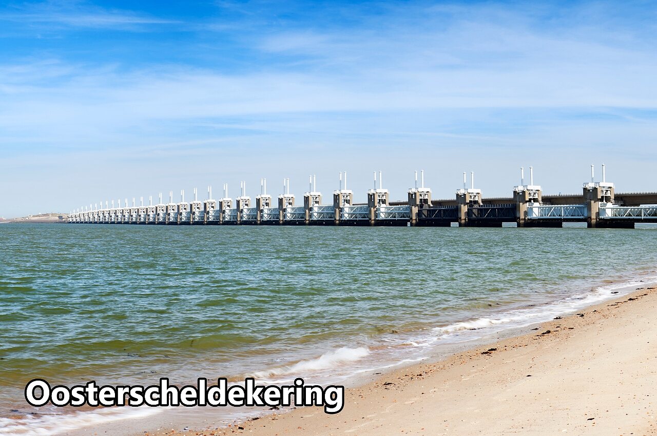 Beeindruckendes Sturmflutwehr Oosterscheldekering, eine Sehensw�rdigkeit in Zeeland.