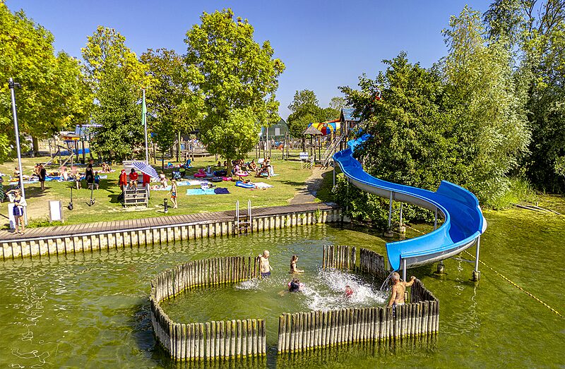 Camping De Rotonde in Enspijk, Wasserpark - Capfun
