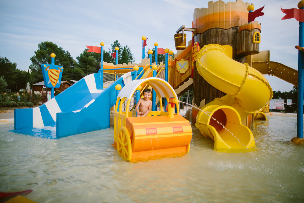 Aquapark im Camping LIBRANOO Naturiste Belezy in B�doin (84).