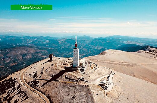 Gipfel des Mont Ventoux mit Observatorium und Antenne, Provence-Alpes-Côte d'Azur.