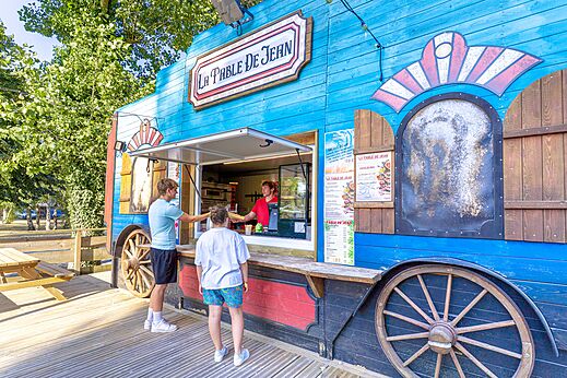 Food truck La Table de Jean au camping CAPFUN Dune Fleurie � Quend Plage.
