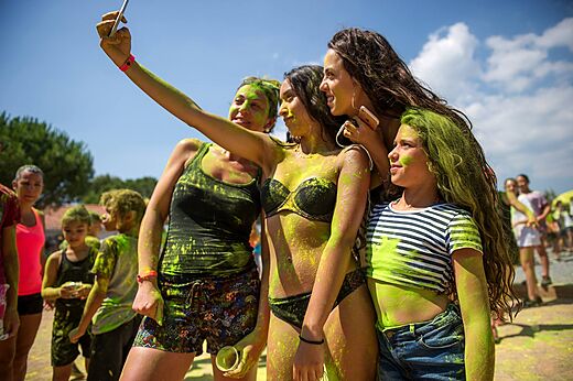 Selfie, grünes Puder, Urlauber auf dem Campingplatz CAPFUN Duravel in Duravel (46).