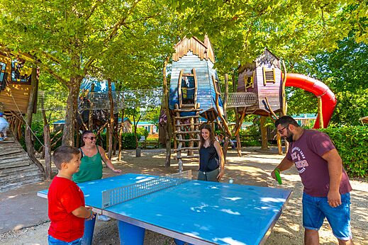 Tafeltennis, kinderspelen op camping CAPFUN Duravel in Duravel (46).