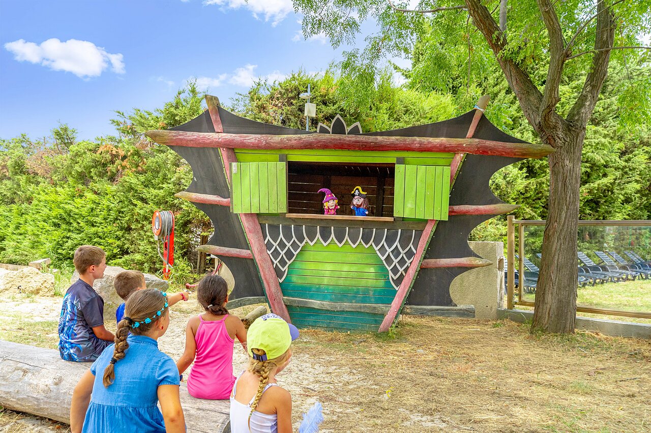 Puppentheater f�r Kinder auf dem Campingplatz CAPFUN El Moli in Elne (66).
