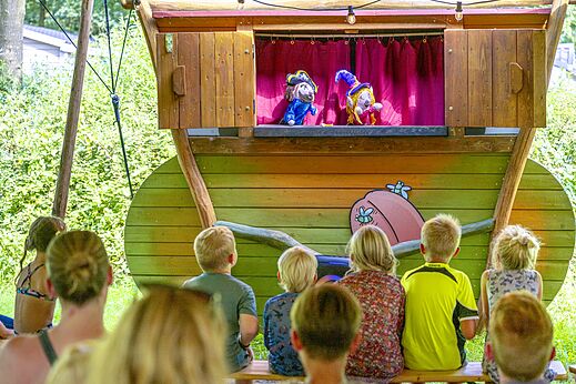 Puppentheater f�r Kinder auf dem Campingplatz CAPFUN Erkemederstrand in Zeewolde.