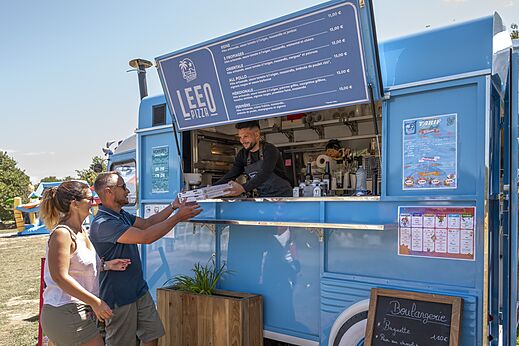 Foodtruck Leoo Pizza und Bäckerei auf Campingplatz CLICOCHIC Etoile de Mer Asserac (44).