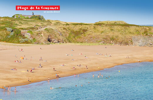 Strand von La Courance, Badegäste, feiner Sand, CAPFUN L'Eve, Saint-Marc-sur-Mer.