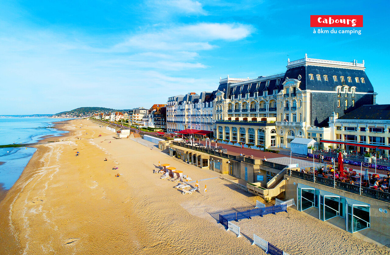 Strand von Cabourg und Grand Hotel, Ausflugsziel nahe dem Campingplatz.