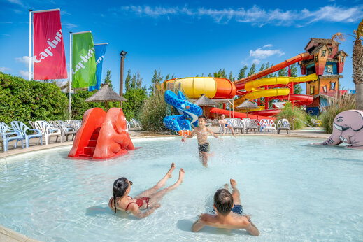 Au�enpool, Rutschen und Wasserspiele CAPFUN F�erix in MARSEILLAN PLAGE (34).