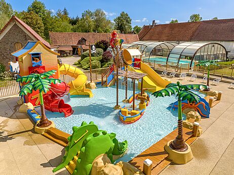 Jeux aquatiques au camping CLICOCHIC Ferme des Aulnes � NAMPONT SAINT MARTIN (80).