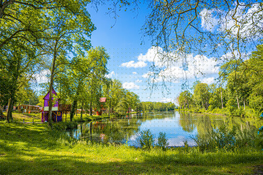 Lac, jeux au camping CAPFUN Fredland � Tournan en Brie (77).