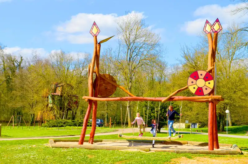 Fredland : Maisons dans les arbres, Campingplatz Ile de Frankreich - 5