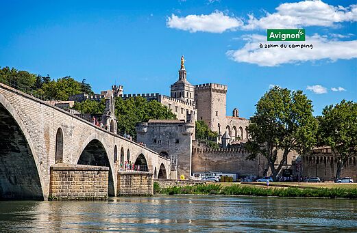 Pont d'Avignon en Pausenpaleis, historische monumenten te bezoeken nabij Avignon.