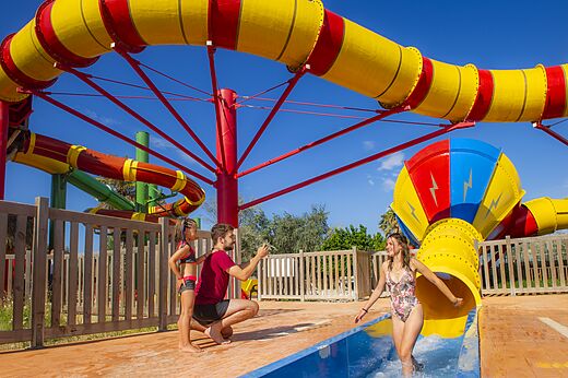 Riesen-Wasserrutschen, Space Bowl, CAPFUN Grande Cosse, Saint Pierre la Mer.