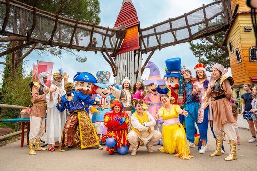 Costumed characters and mascots during show at CAPFUN Grand Lierne campsite in CHATEAUDOUBLE (26).