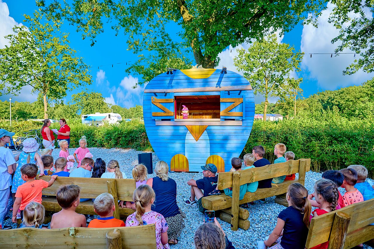 Puppentheater f�r Kinder, Animation auf dem Campingplatz CAPFUN Heino in Heino.