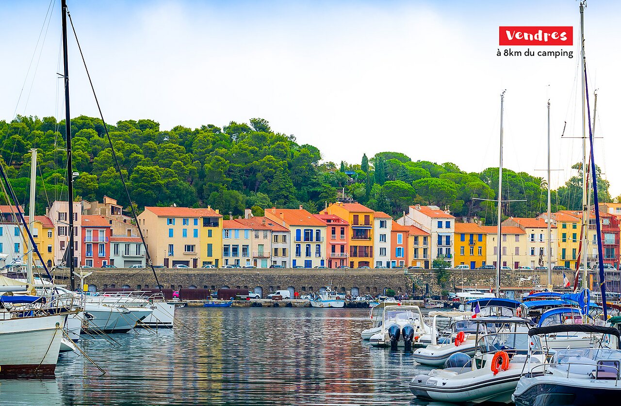 Vendres marina, colorful houses, a charming place to visit near the campsite.