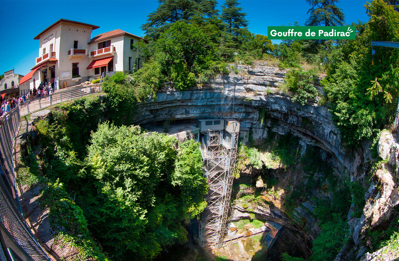 Gouffre de Padirac, impresionante sitio natural para visitar cerca del camping.